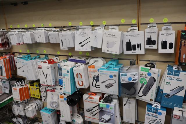 Opladere, kabler og adaptere — Electronic Center
